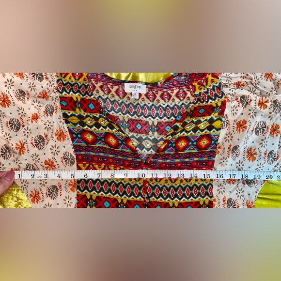 Umgee M boho Aztec printed top/tunic EUC - Picture 3 of 4
